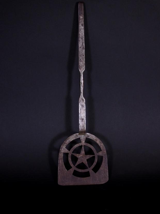 Iron Spatula With Pierced Star Cutout