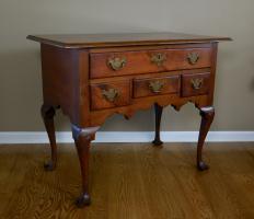 Queen Anne Walnut-Drake Foot Dressing Table