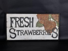 Fresh Strawberries Sign